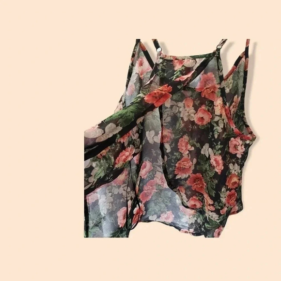 Ambiance apparel flowy crop top   size S - Picture 4 of 9